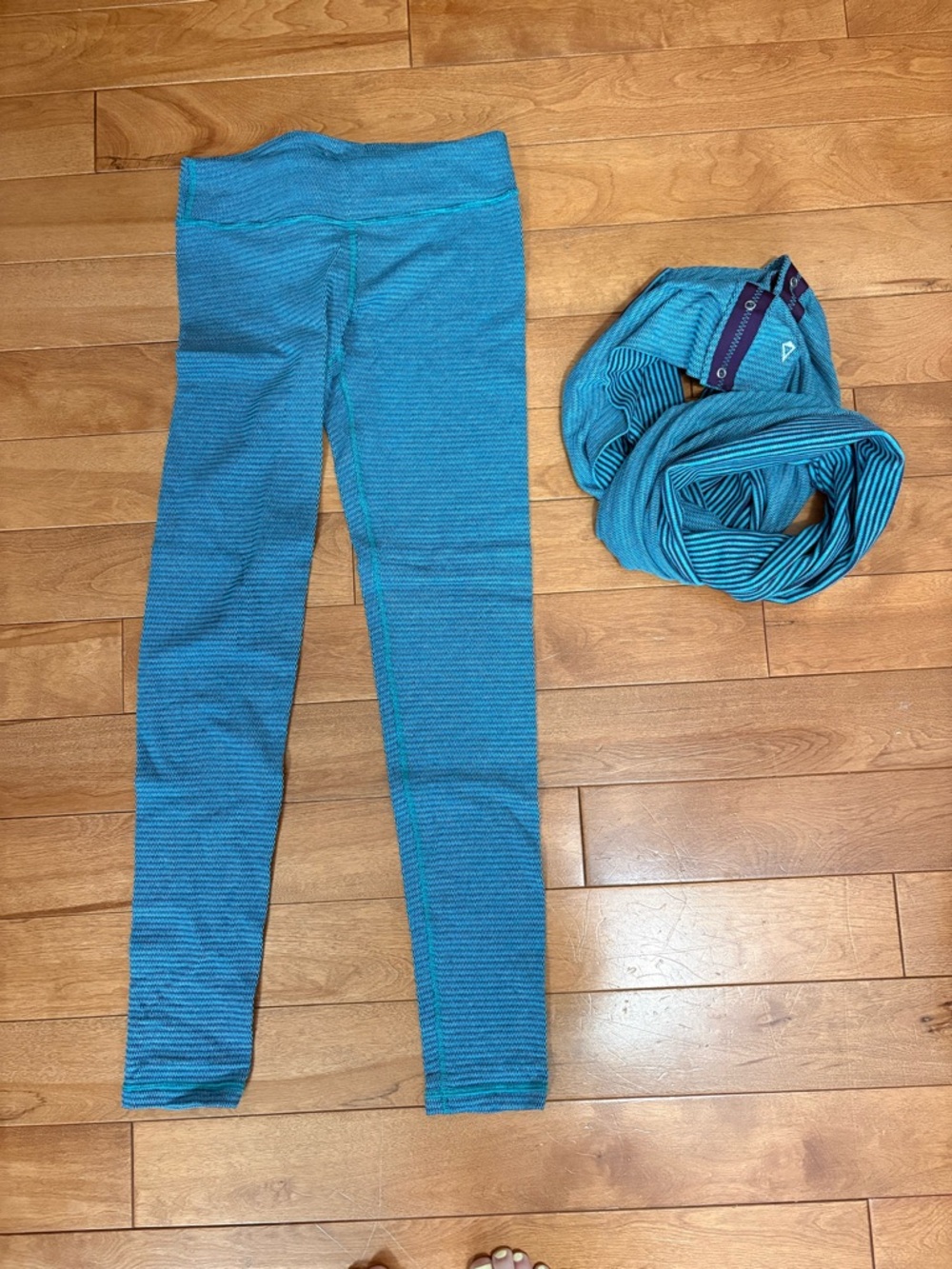 Ivivva Rhythmic Tights and matching Village Chill Scarf